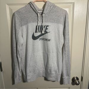 Women’s Nike Heathered Gray Sportswear Hoodie, size Medium